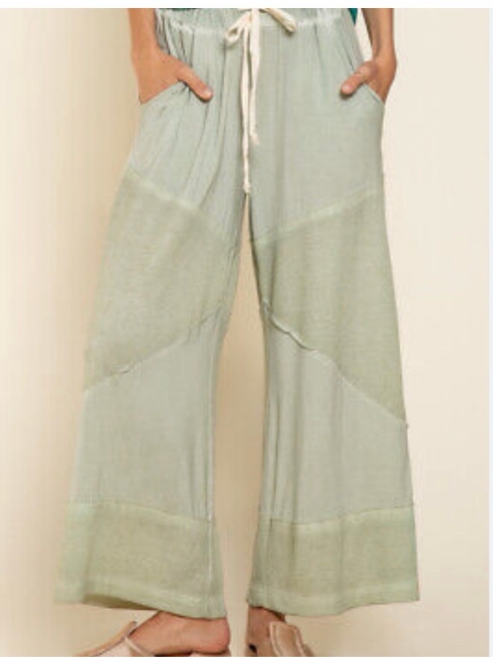 POL Wide Leg Cropped Pants in Mint Green